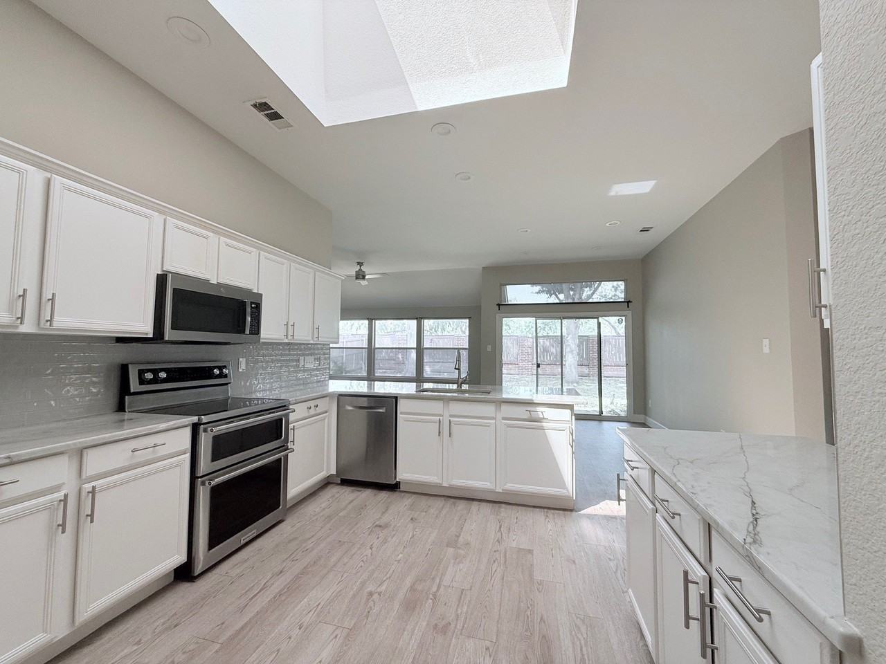 7608 Sunburst Trl - Photo 4 of 8