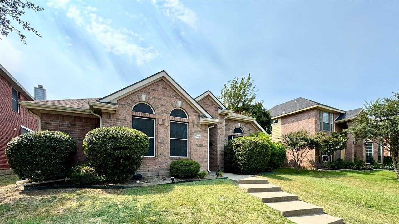3916 Iris Ct - Photo 2 of 15