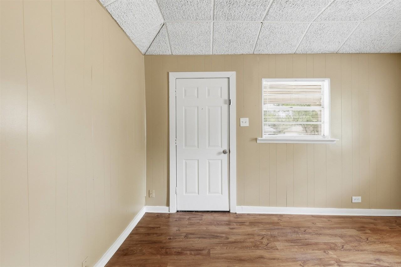 1415 Stanwood Ave - Photo 3 of 27