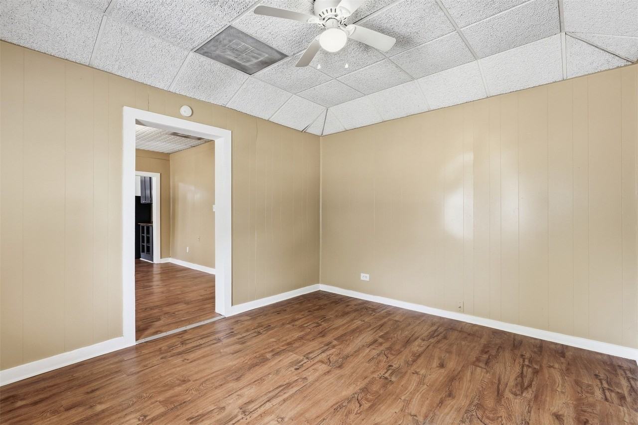 1415 Stanwood Ave - Photo 4 of 27