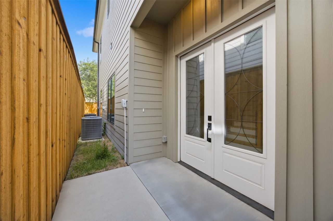 4617 Rusk Ave - Photo 4 of 40