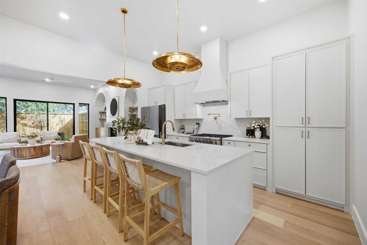 4617 Rusk Ave - Photo 6 of 40