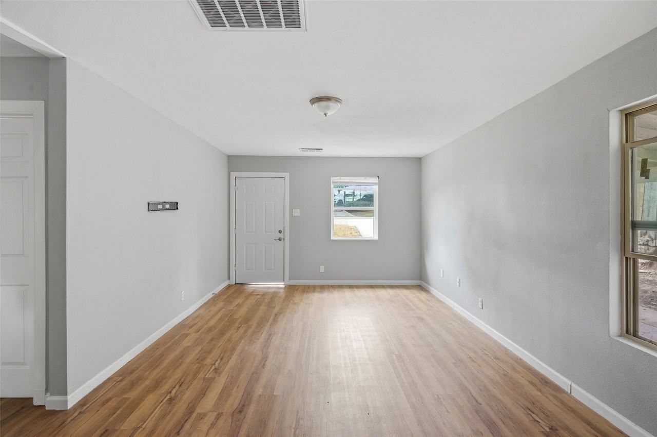 4508 Fletcher Ave - Photo 4 of 14
