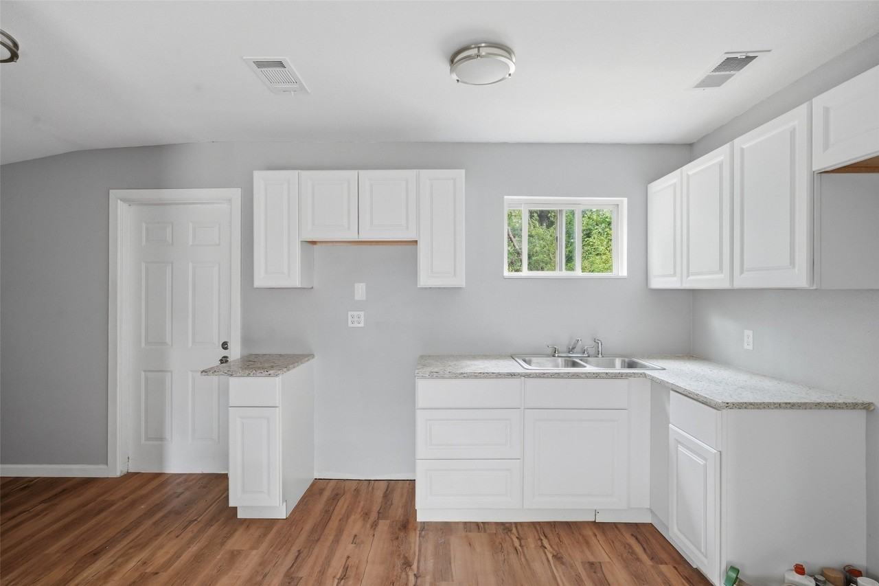 4508 Fletcher Ave - Photo 7 of 14
