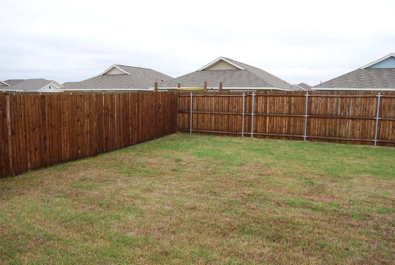 709 Slocum Way - Photo 4 of 17