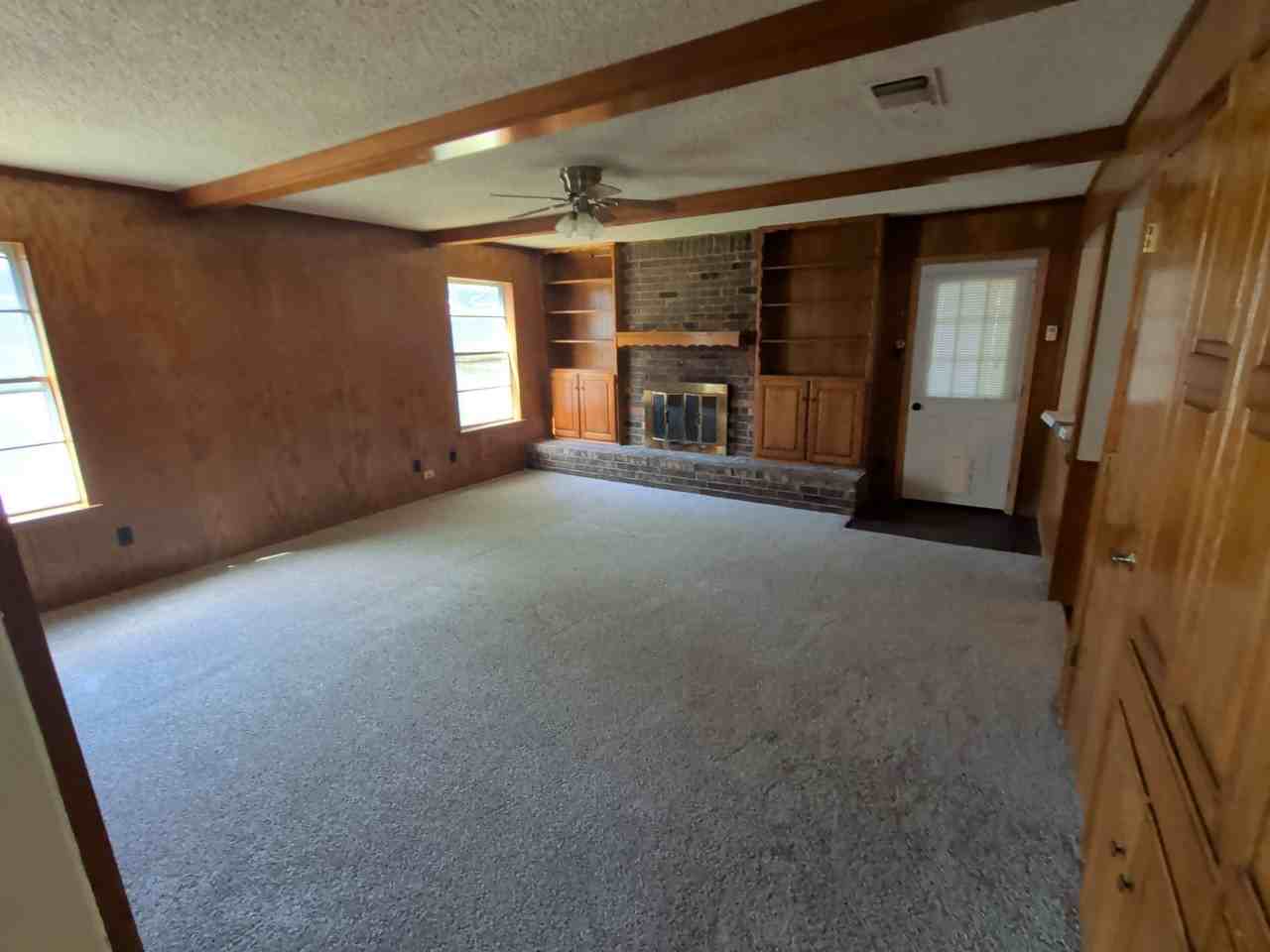 5541 Wood View St - Photo 2 of 17