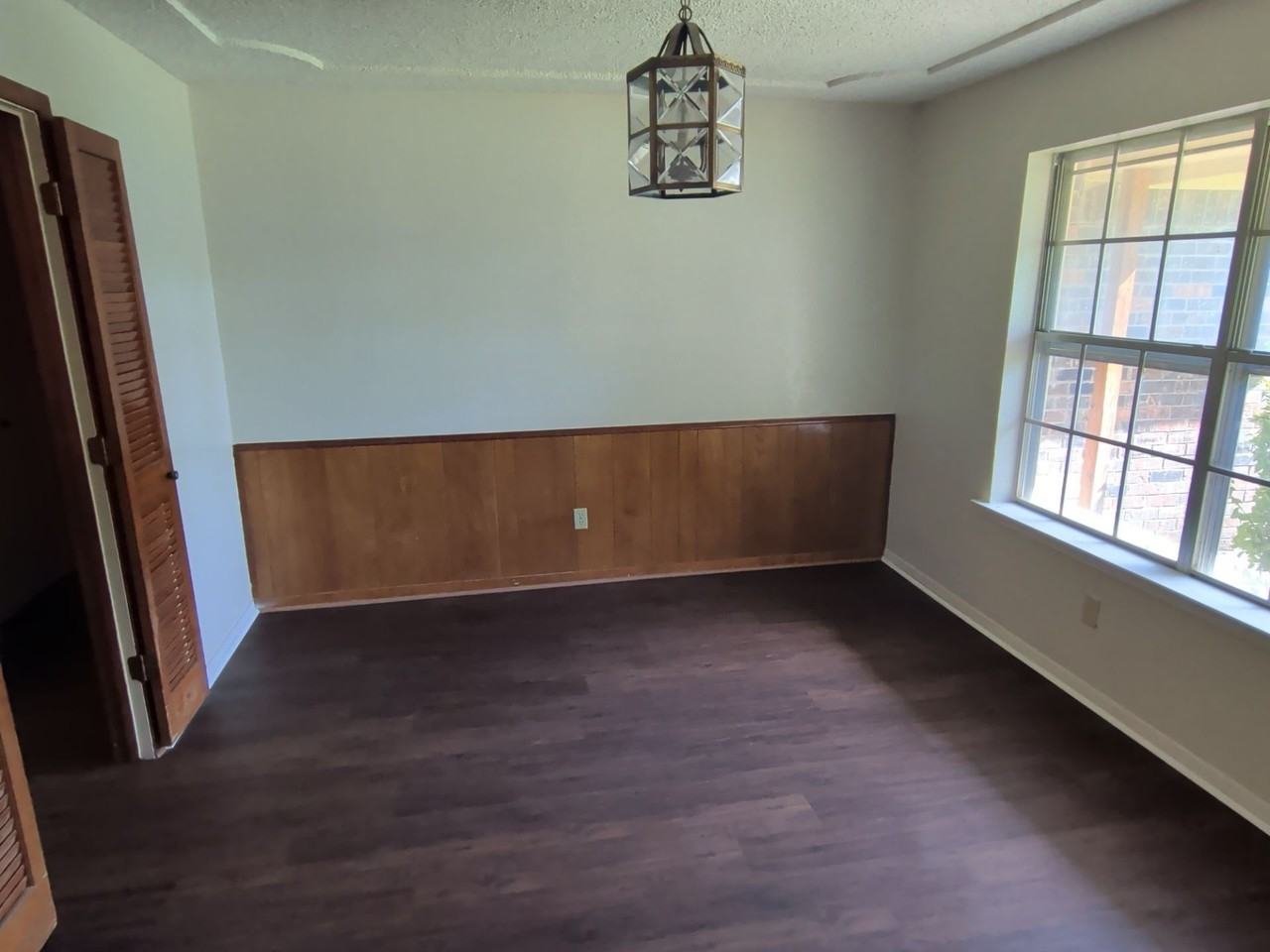 5541 Wood View St - Photo 4 of 17