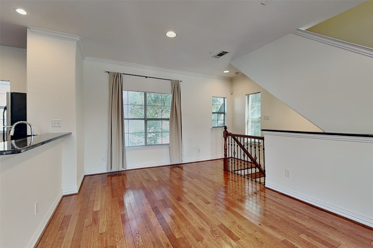 6121 Oram St #A - Photo 7 of 14