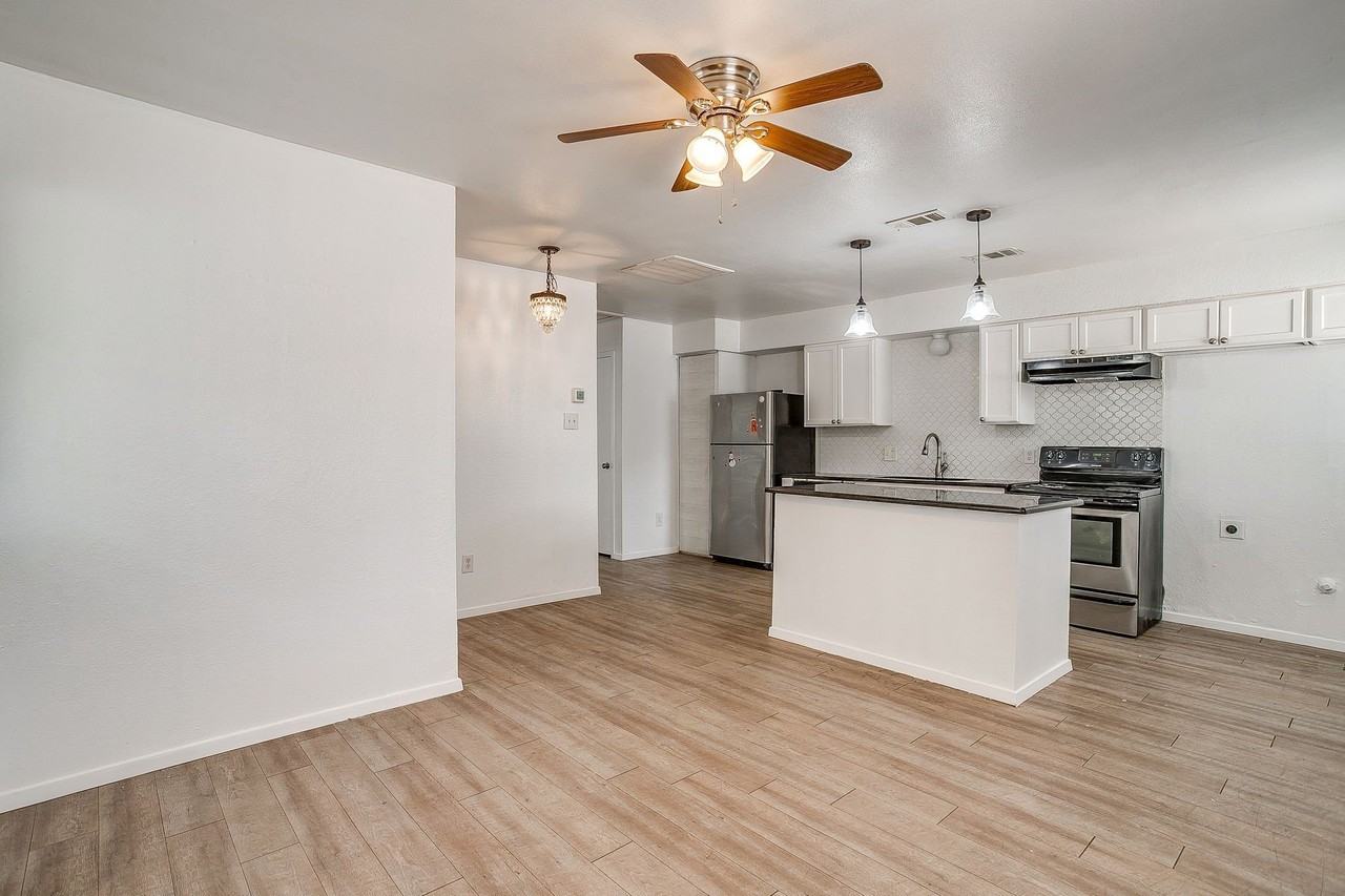 1421 5th Ave - Photo 7 of 21