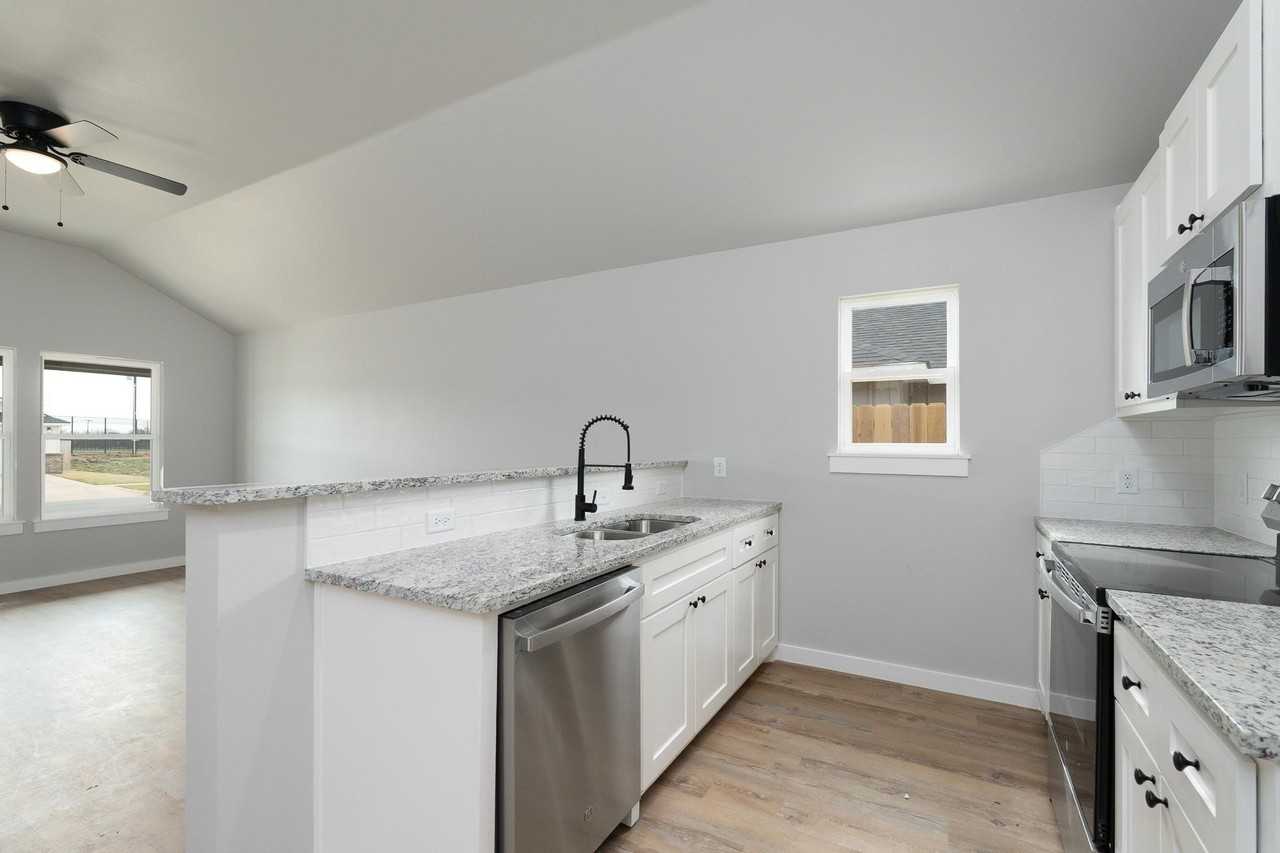 163 Tombstone Rd - Photo 6 of 30