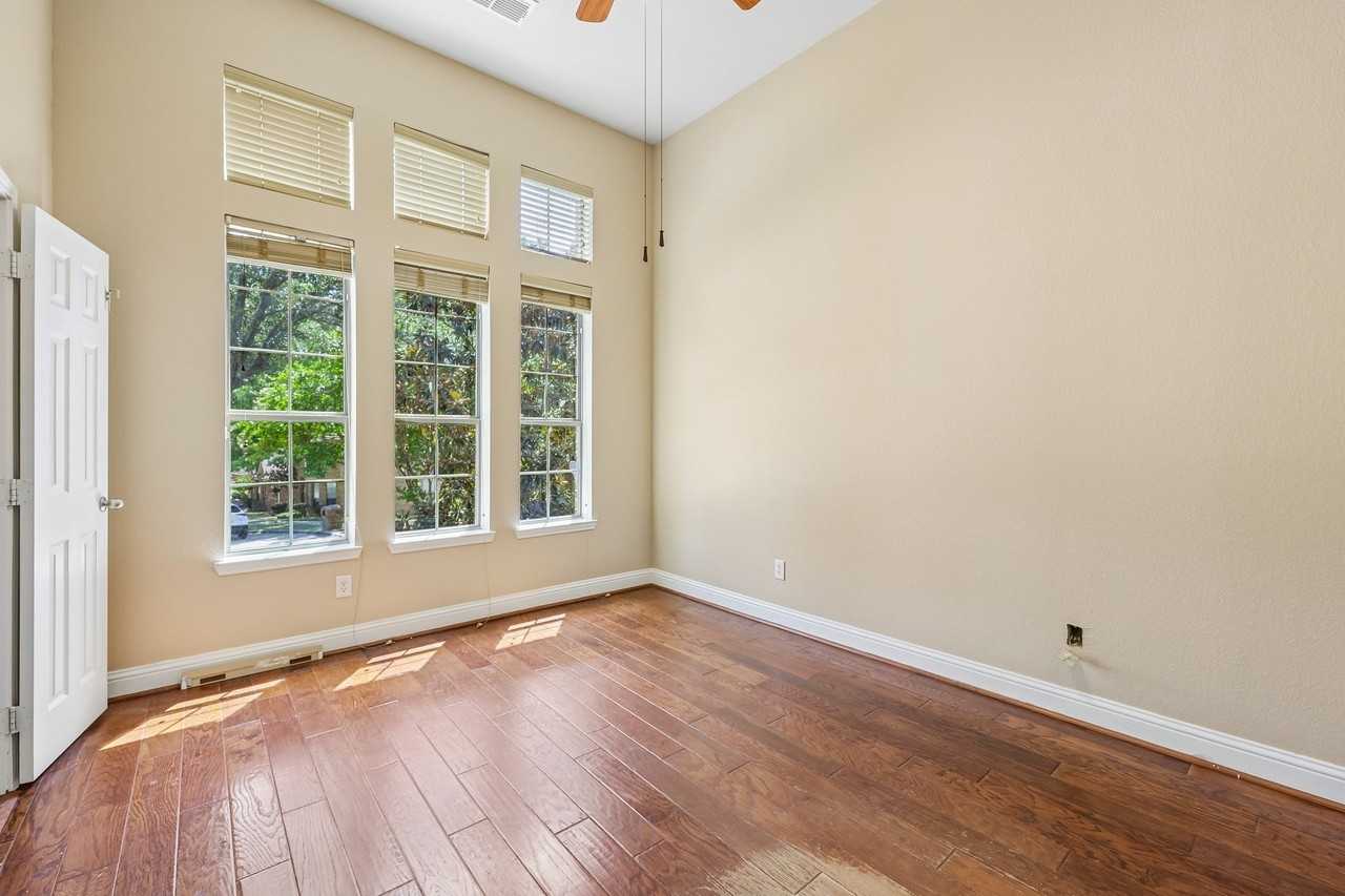 1205 Lake Glen Cir - Photo 7 of 26