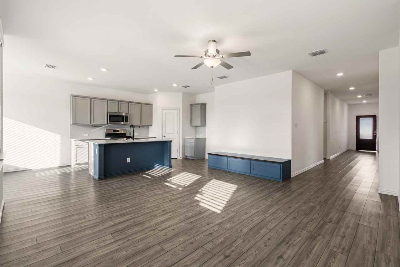 835 Sitwell Dr - Photo 7 of 35