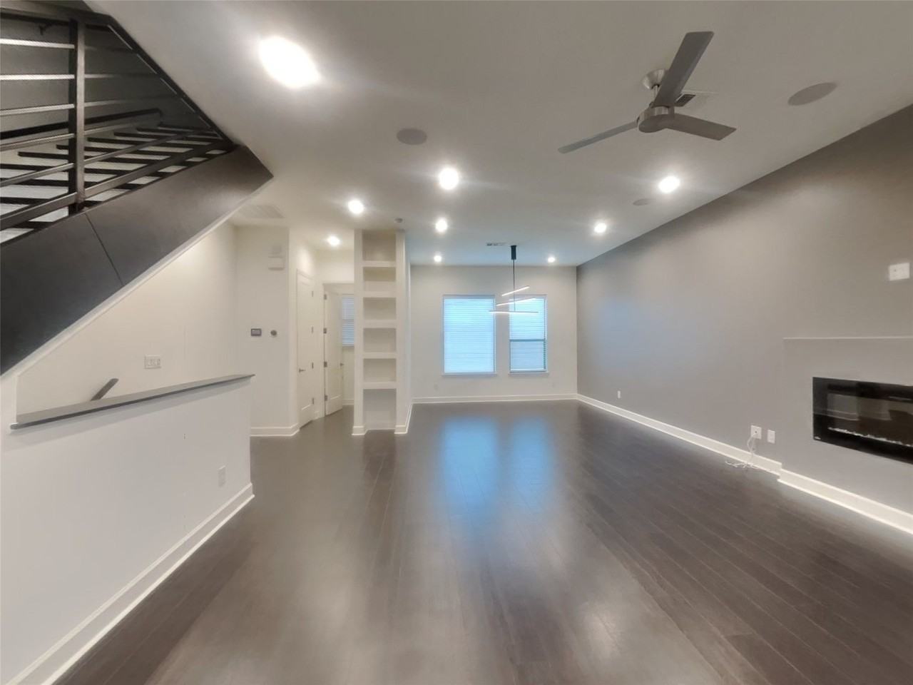 1625 Hickory St #105 - Photo 2 of 15