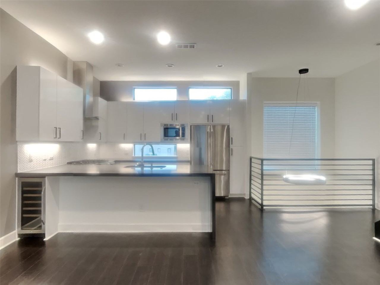 1625 Hickory St #105 - Photo 4 of 15