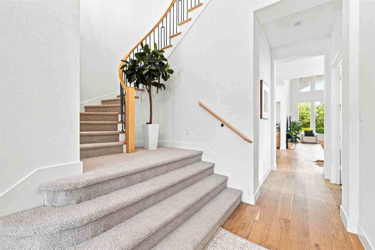 15561 Songbird St - Photo 4 of 40