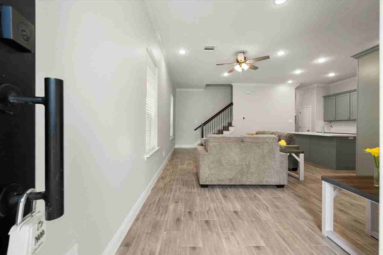 2356 Spring Park Blvd - Photo 7 of 31