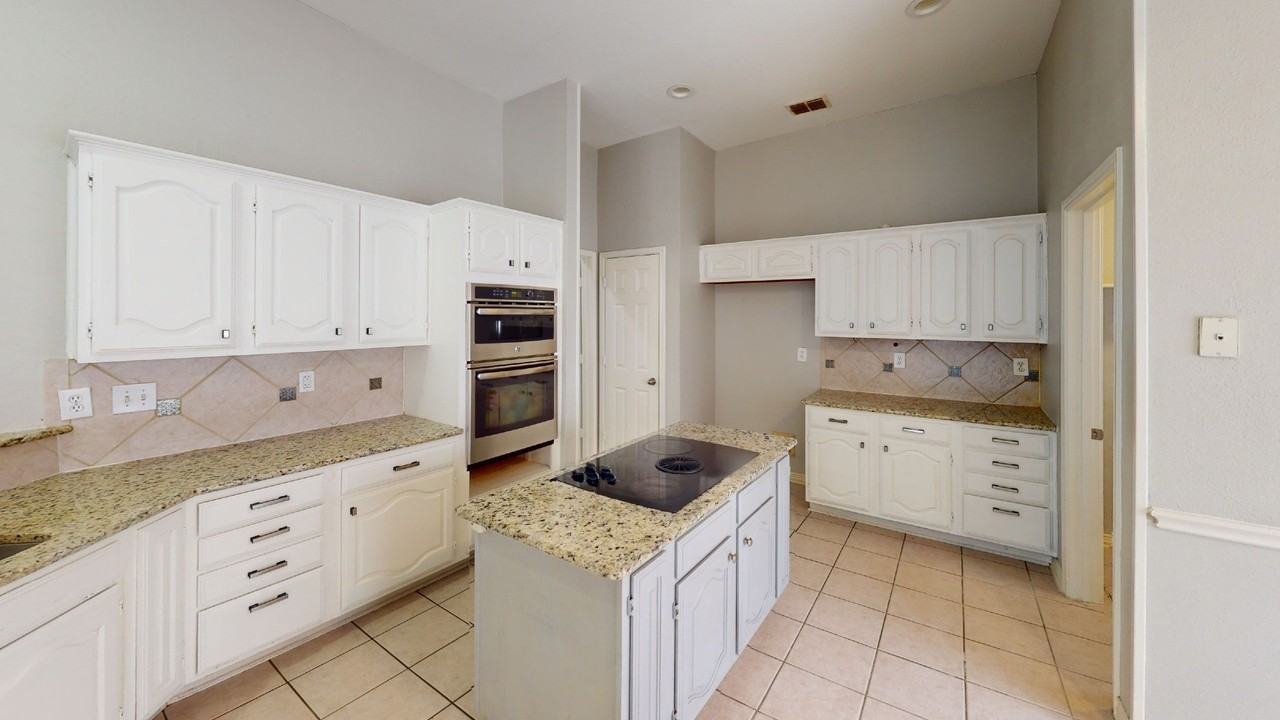 1629 Bennington Dr - Photo 5 of 25