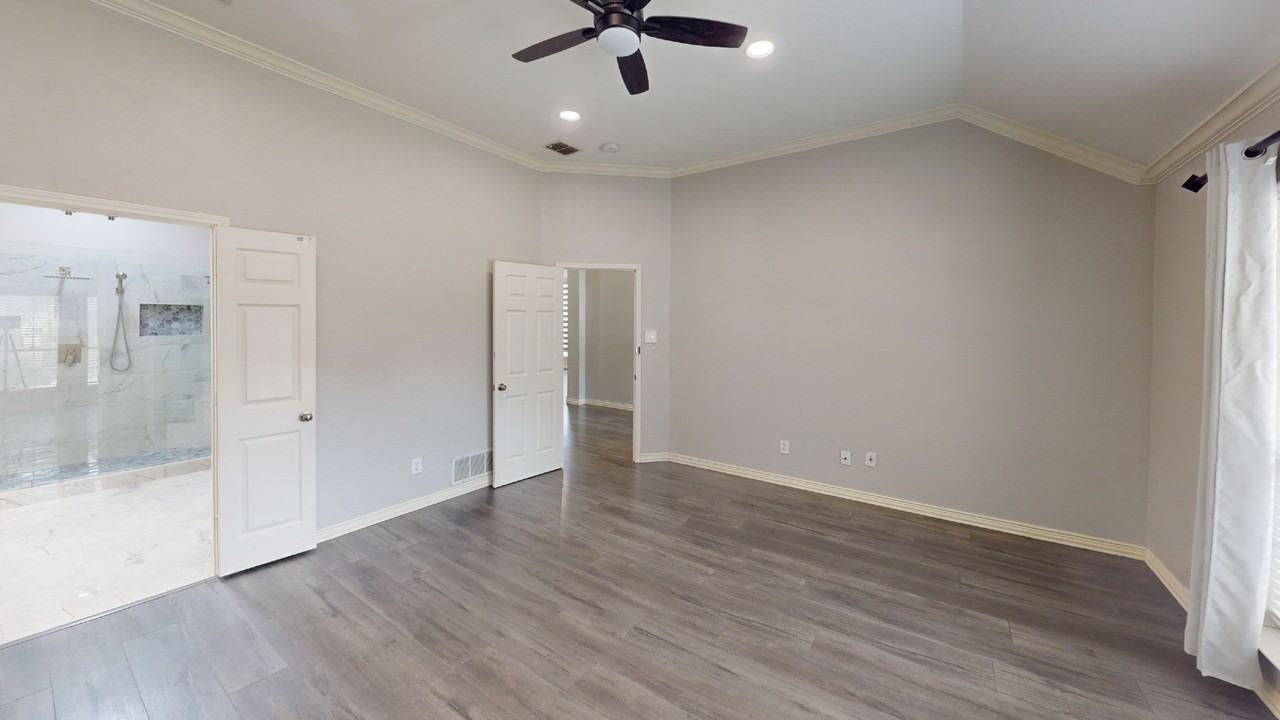 1629 Bennington Dr - Photo 6 of 25