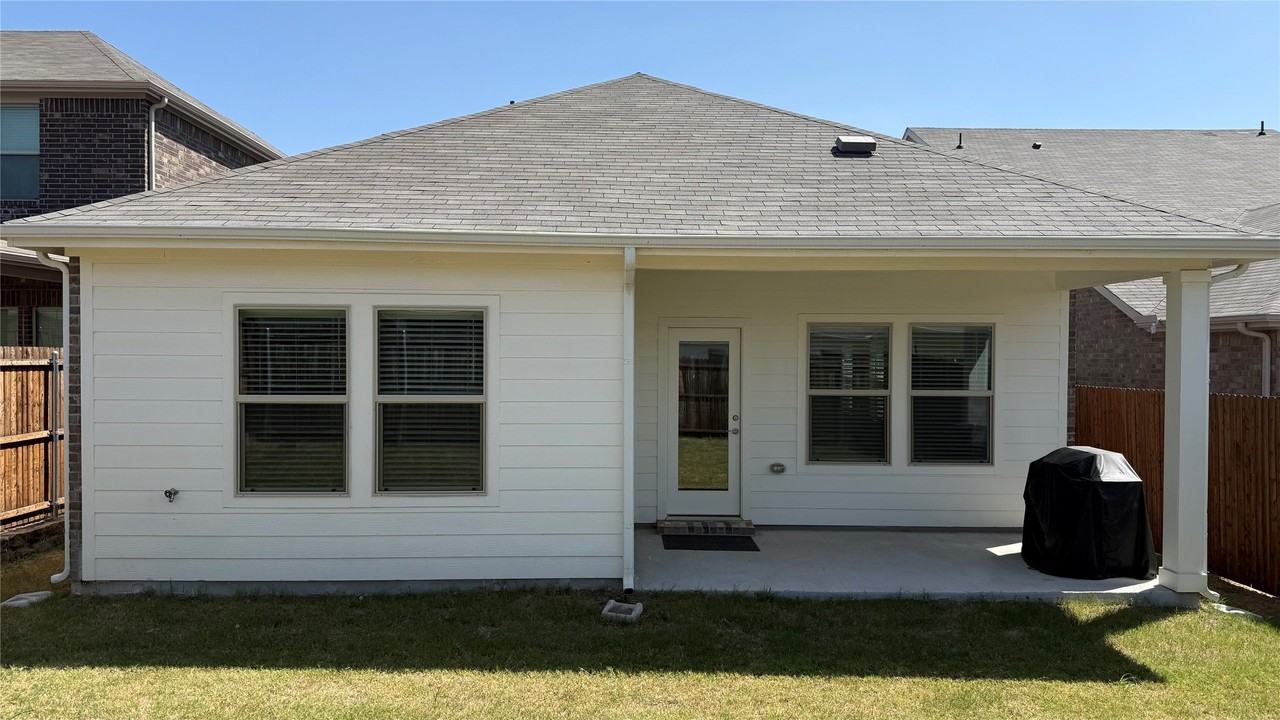 610 Hemingway Ln - Photo 5 of 6
