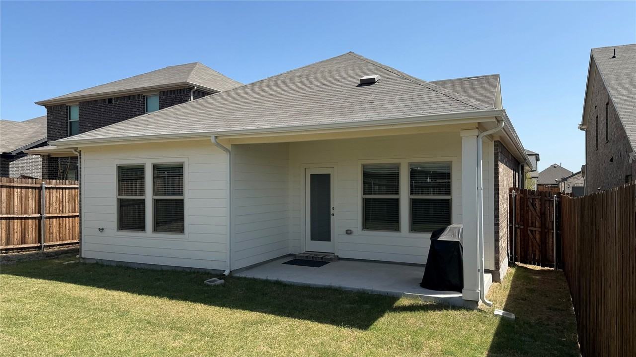 610 Hemingway Ln - Photo 6 of 6