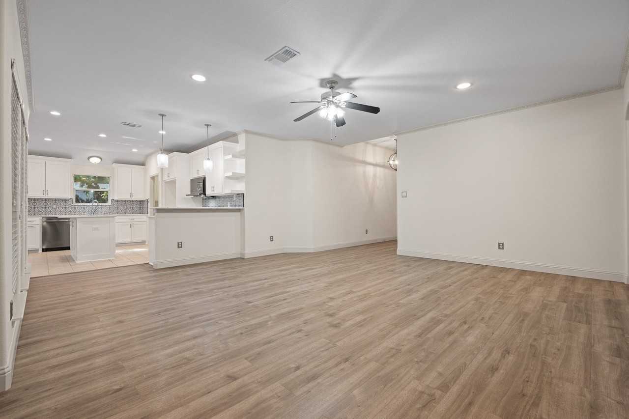 7103 Camp Creek Dr - Photo 6 of 21