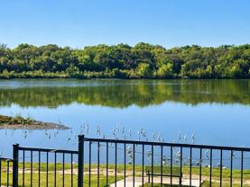 10400 Lake Park Dr - Photo 1 of 1