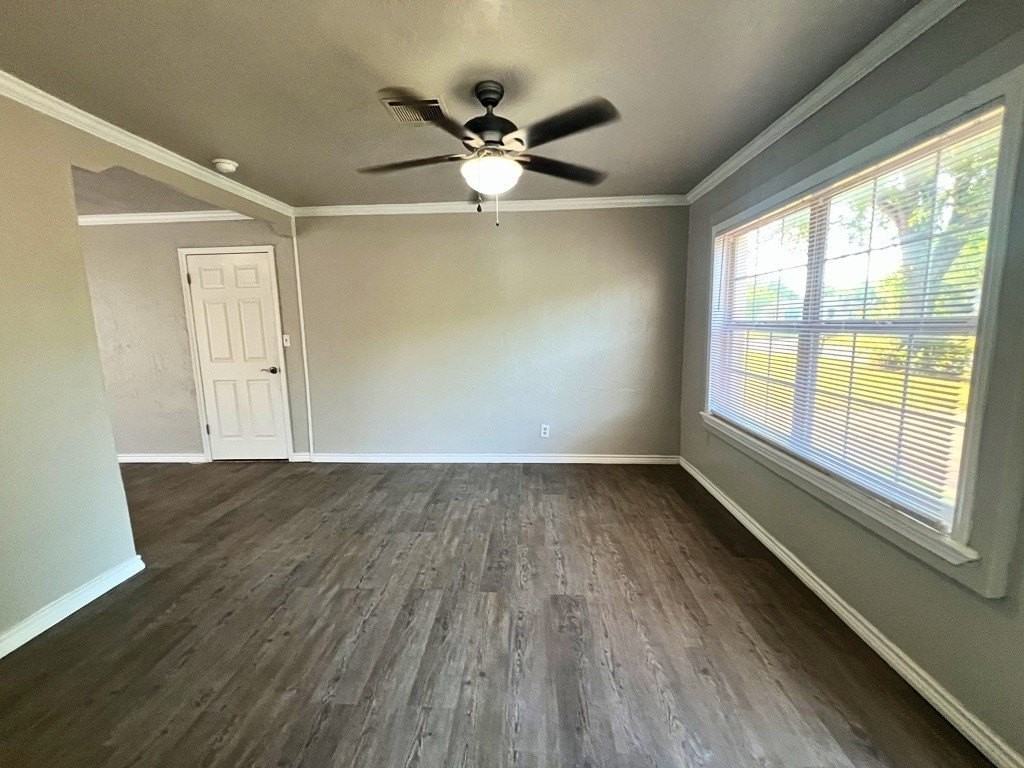 2326 Nw Lincoln Ave - Photo 3 of 13