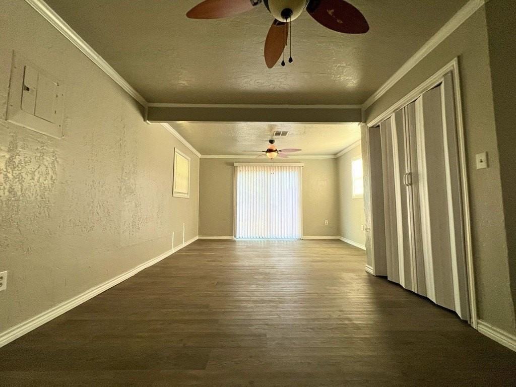 2326 Nw Lincoln Ave - Photo 6 of 13