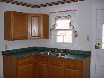 421 Crawford Ct - Photo 4 of 8