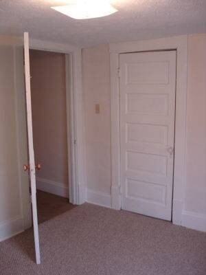 421 Crawford Ct - Photo 7 of 8
