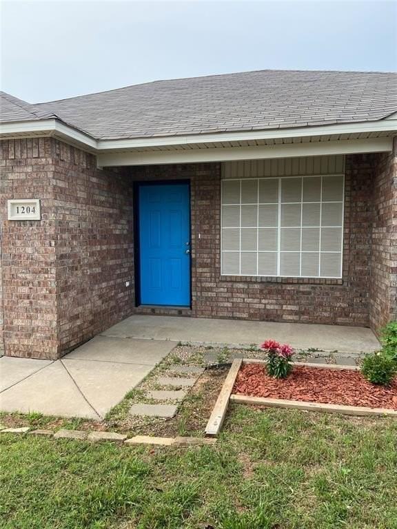 1204 Granite Ln - Photo 2 of 26
