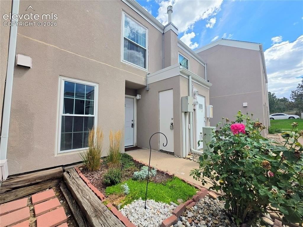 3110 Van Teylingen Dr #E - Photo 3 of 21