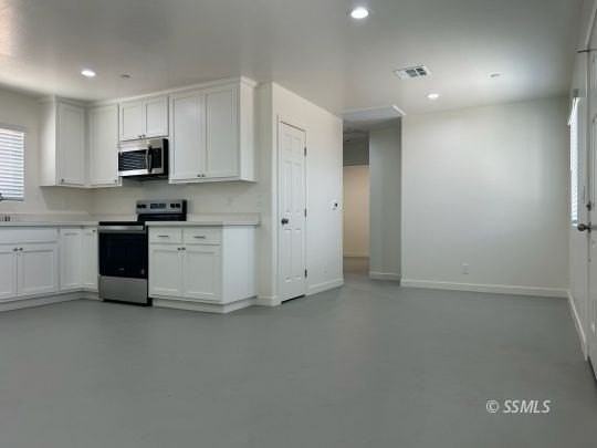 1340A W Mariposa Ave - Photo 4 of 13