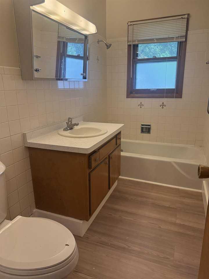 5213 Village Ct - Photo 6 of 6