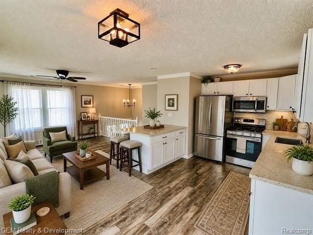 1869 Union Lake Rd - Photo 4 of 20