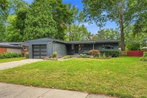 featured image of 1011 Brooklawn Dr
