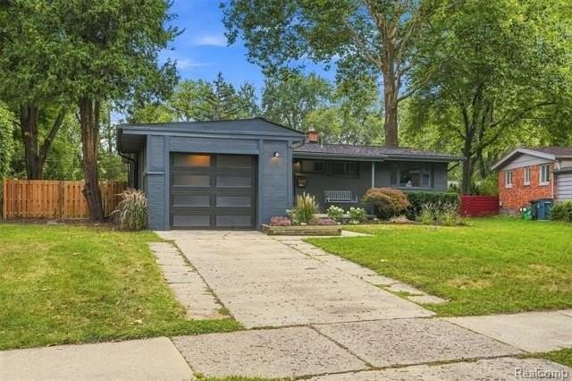 1011 Brooklawn Dr - Photo 2 of 26