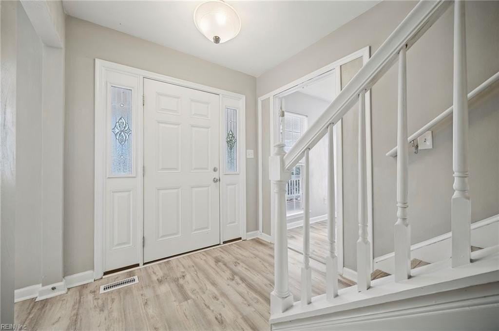1250 W 27th St - Photo 5 of 50