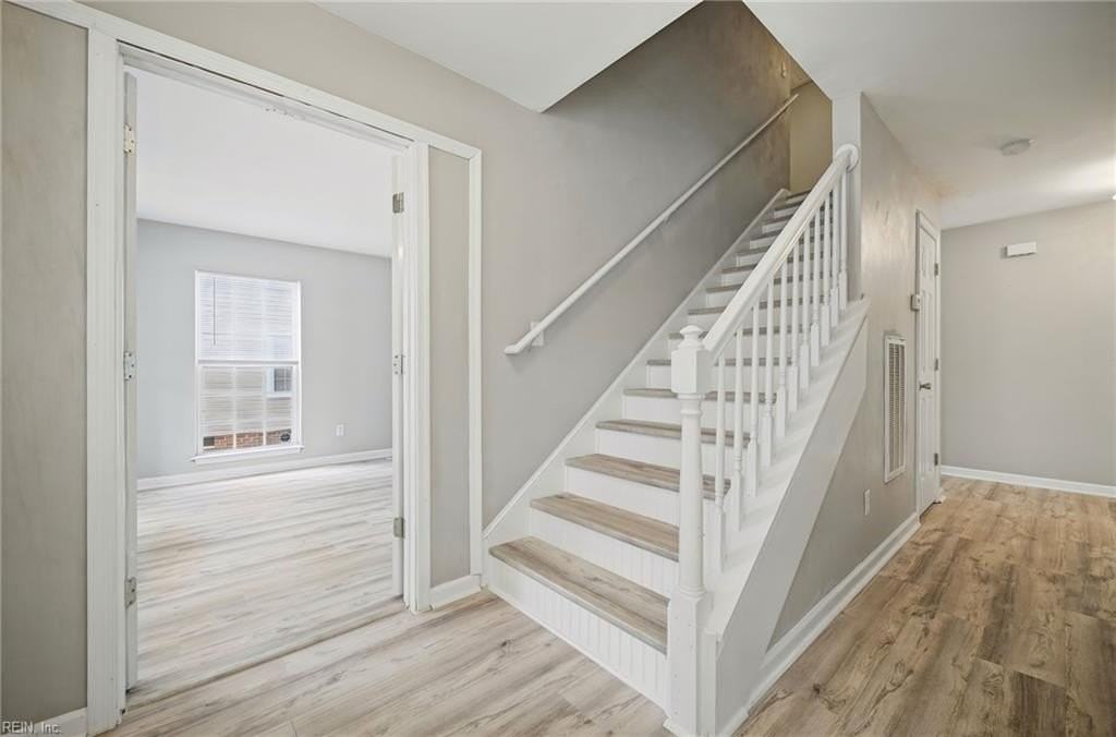 1250 W 27th St - Photo 6 of 50