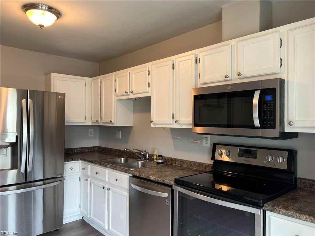 536 Peregrine St - Photo 2 of 25