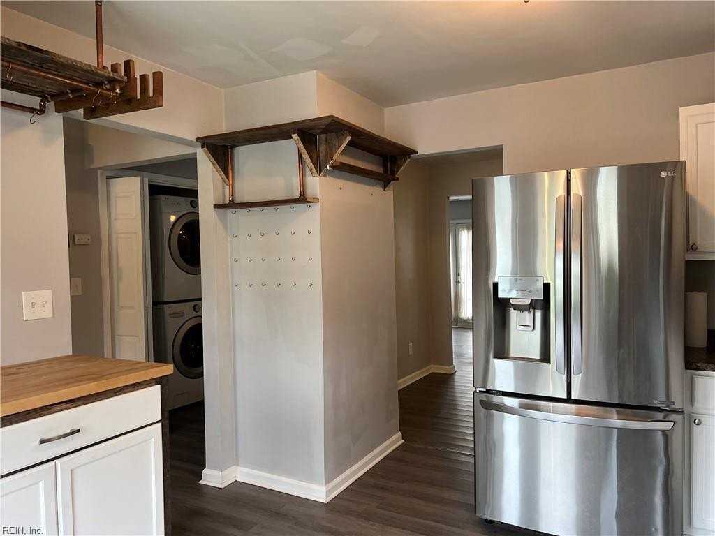 536 Peregrine St - Photo 5 of 25