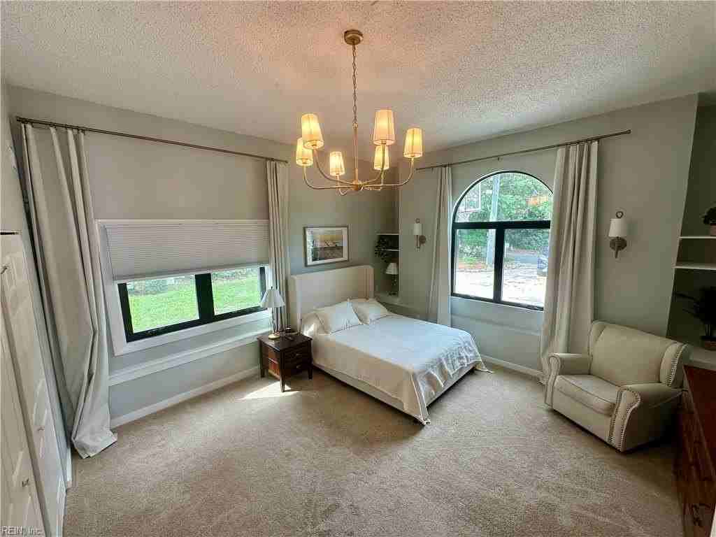 728 Surfside Ave - Photo 6 of 34