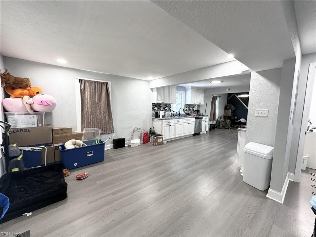1029 Willingham St - Photo 2 of 15