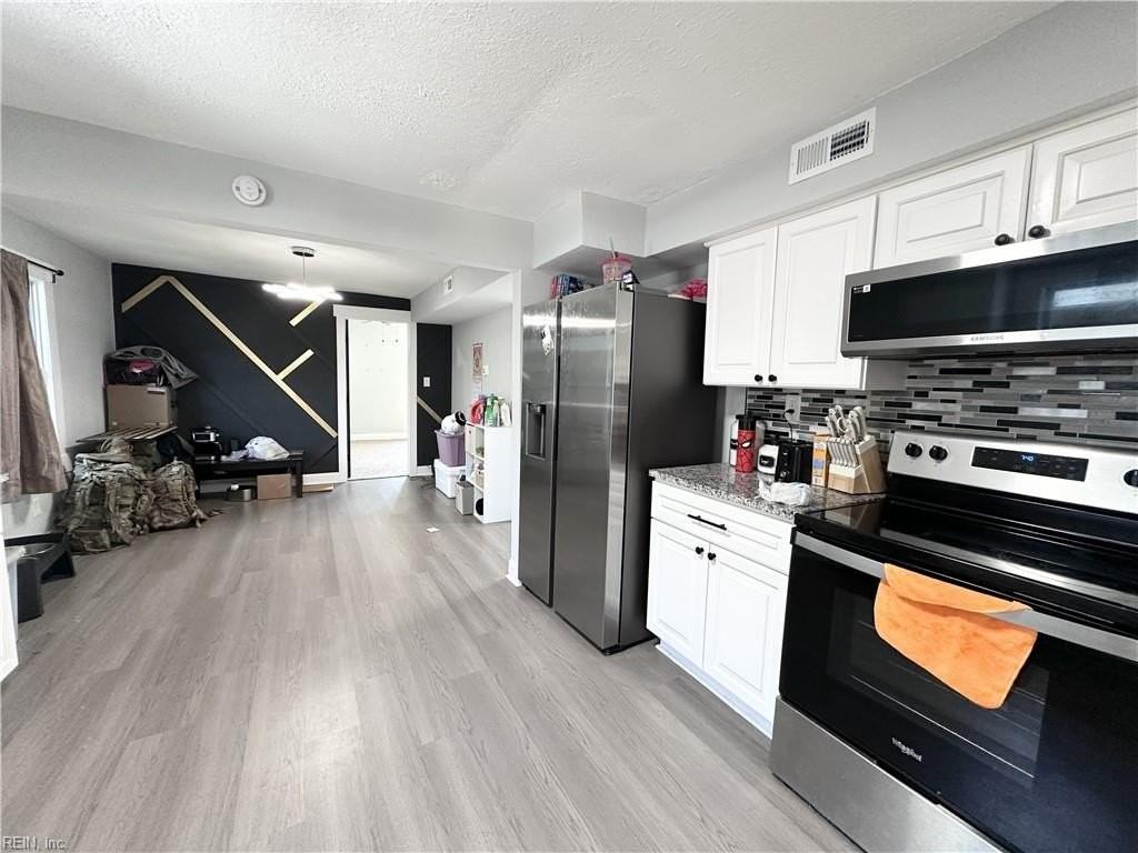 1029 Willingham St - Photo 5 of 15