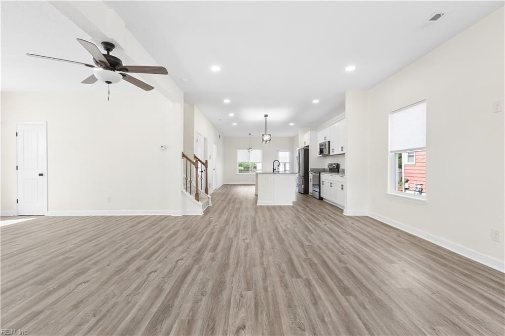 317 Cottonwood Ave - Photo 4 of 31