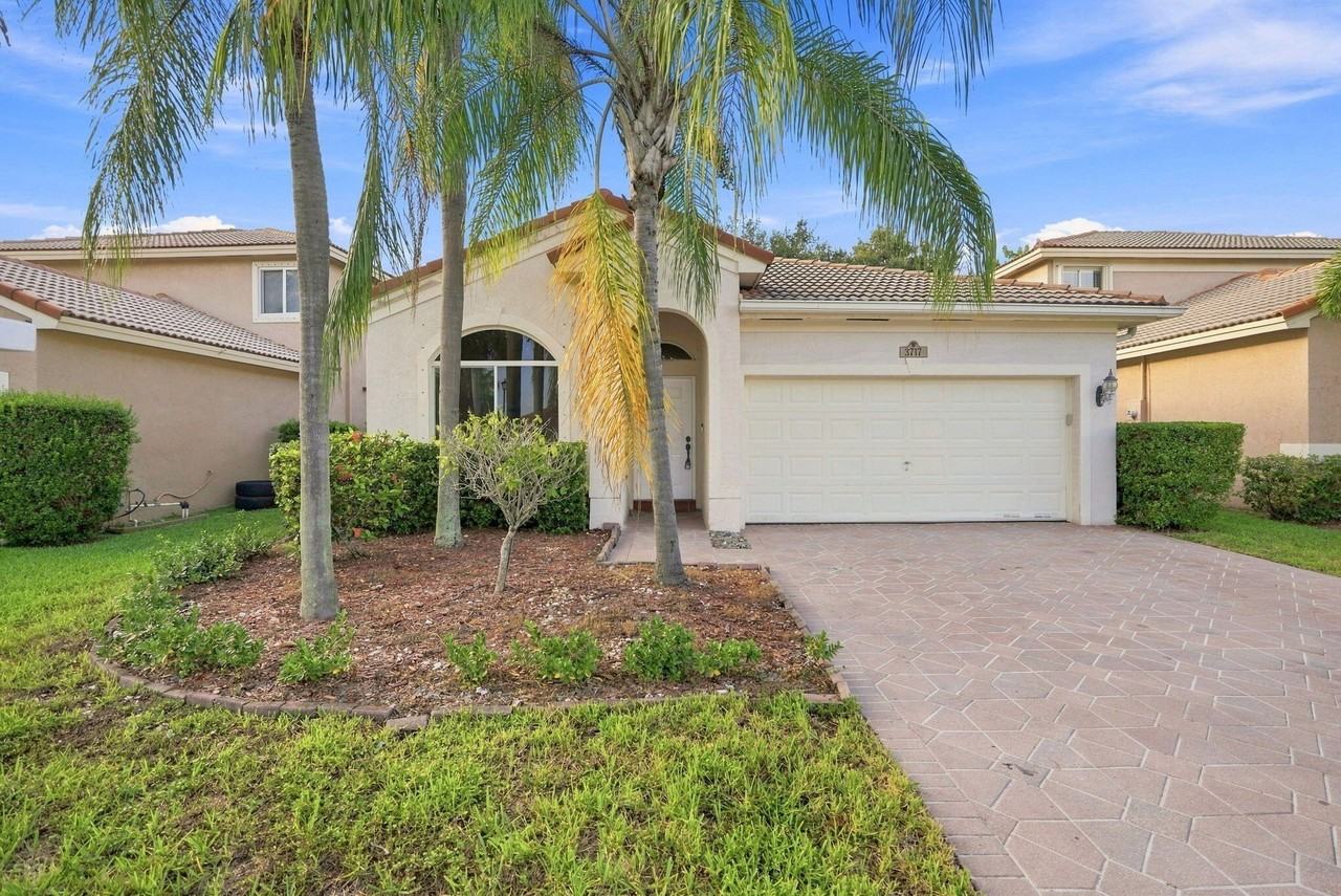 3717 Pebblebrook Mnr - Photo 3 of 31