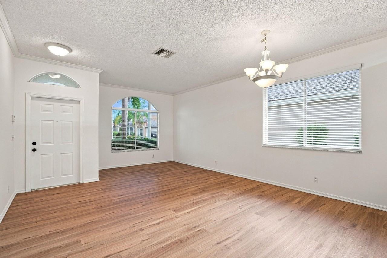 3717 Pebblebrook Mnr - Photo 7 of 31