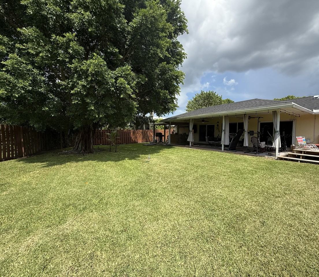 1657 Baltrusol Pl - Photo 3 of 16