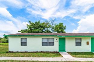 4766 Gulfstream Rd - Photo 1 of 1