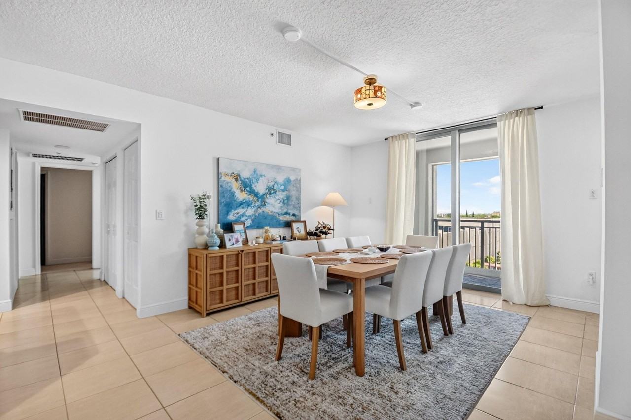 610 Clematis St #700 - Photo 3 of 37